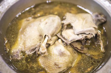 Haşlanmış tavuk, yemek geçmişi.