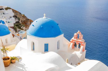 Yunanistan 'ın Santorini adasının geleneksel Yunan mimarisi
