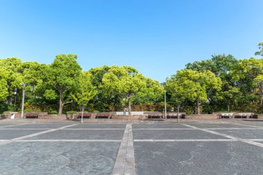 Güneşli bir günde Nagasaki Barış Parkı manzarası (Nagasaki, Japonya)