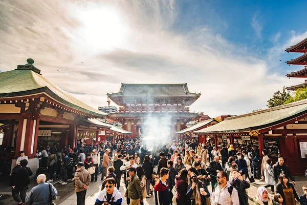 Tokio Japonia Listopada 2019 Ludzie Świątyni Sensoji Asakusa Tokio Japonia — Zdjęcie stockowe