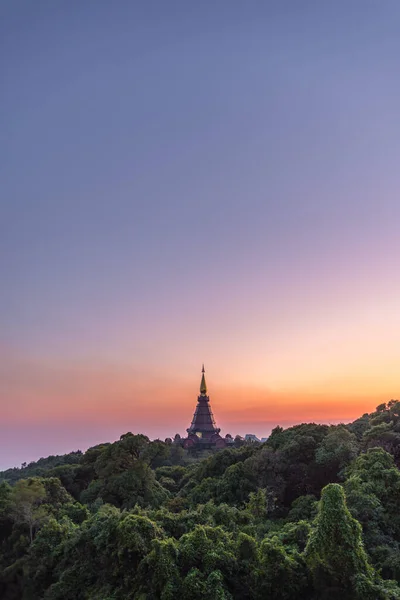 Pagoda Górze Inthanon Zmierzchu Chiang Mai Tajlandia — Zdjęcie stockowe