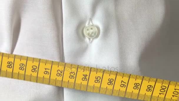 Krejčího pasu člověka tělo měření — Stock video