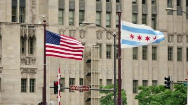 Amerika Birleşik Devletleri ve Michigan köprüde sallayarak Chicago bayrakları