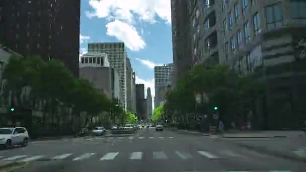 Jízdy po Golden Mile na Michigan Avenue v Chicagu. Čas zanikla fotoaparát auto v Illinois.Chicago centru finanční čtvrti silniční vztek. Nádherný, vysokoenergetické nás silnic a ulic časová prodleva. — Stock video
