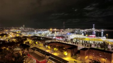 Barcelona Maremagnum Harbor turistik şehir alanı