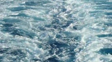 Bir Cruise teknenin kıç izi deniz