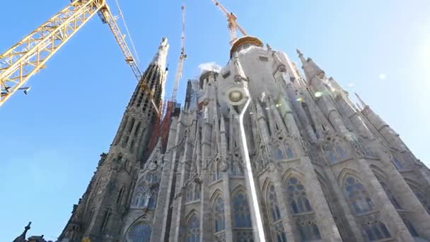 La Sagrada a Faboni Gaudi Barcelona Camera Car — стоковое видео