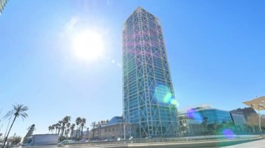 Barcelona Mapfre Towers Port Olimpic kamera arabada