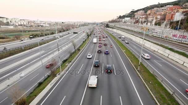 Autopista Tráfico Coches Conducción Punto Vista Elevado Múltiples Carril Speedway — Vídeos de Stock