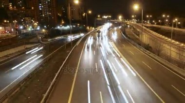 Karayolu trafik araba sürüş zaman atlamalı birden çok Lane Speedway.Time sukut karayolu, Bitirim, yoğun trafik ile. Trafik alacakaranlıkta çok. Yüksek hızda sürüş araba. Araba sürme, şirket, şehir veya kent fikirler büyük.