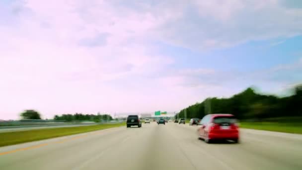路愤怒 Cameracar 到市中心奥兰多时间失效 夏天在佛罗里达的高速公路上开车 高能量的美国公路时间失效 对视频背景很有好处 伟大的任何驾驶 城市或城市 Scenics 在美国 — 图库视频影像