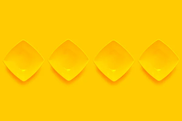 Placas Amarillas Sobre Fondo Amarillo —  Fotos de Stock