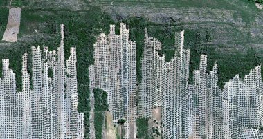 Manhattan, Picasso 'ya hürmeten, İspanya topraklarının soyut fotoğrafçılığı, havadan görüş, insan çalışma kamplarının temsili, soyut dışavurumculuk, soyut doğalcılık,