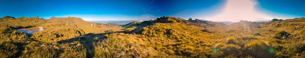 Giluwe Mt. w słoneczny poranek — Zdjęcie stockowe