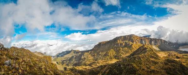 Rocas y cielo —  Fotos de Stock