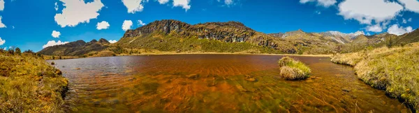 Lago en Trikora —  Fotos de Stock