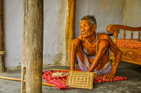 Tunn gubbe i Bangladesh — Stockfoto