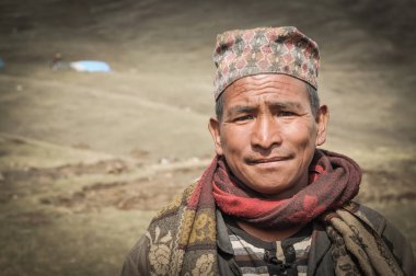 Eşarp Nepal adamla