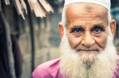 Bangladeş'te ilginç gözlü adam