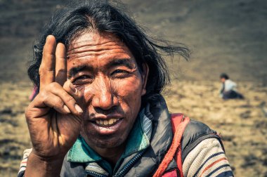 Adam ve barış Nepal