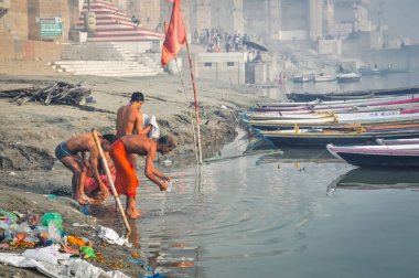 Uttar Pradesh erkeklerde çamaşır