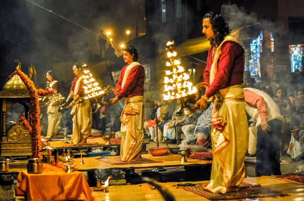 Uttar Pradesh Varanasi törenle — Stok fotoğraf