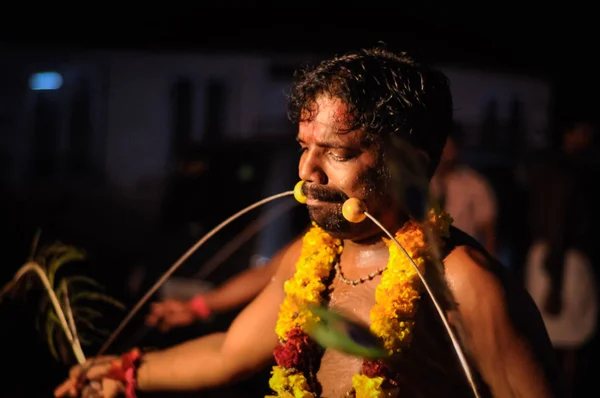 Ο άνθρωπος στο Κεράλα Φεστιβάλ στην Κεράλα — Φωτογραφία Αρχείου