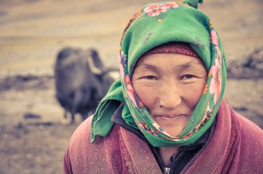 Yerli kadın Karakul Tacikistan