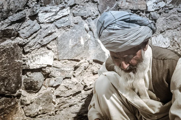 Uomo con turbante in Tagikistan — Foto Stock