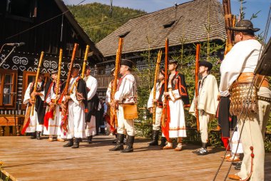 Fujaras Slovakya oynarken erkekler