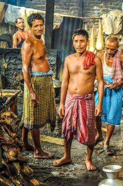 Bangladeş'te kırsal köy erkeklerde