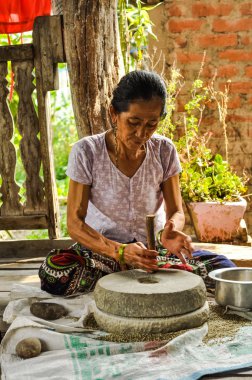 Nepal tanelerinin smashing
