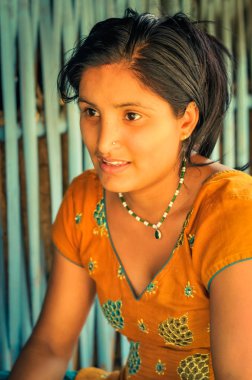 Kadın turuncu Nepal