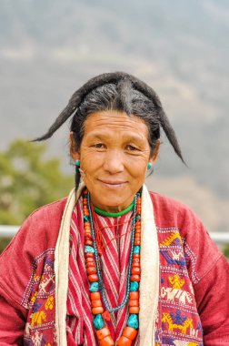 Arunachal Pradesh boncuk kadınla
