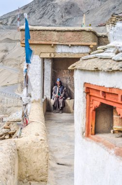 Kadın Ladakh mavi kapaklı