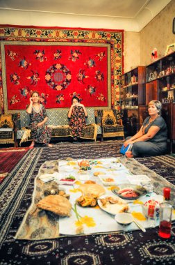 Türkmenistan Öğle Yemeği