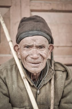 Arunachal Pradesh tabaklanmış yüzüne adamla