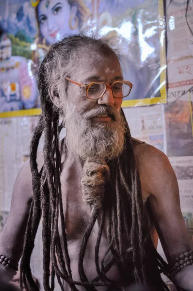 Muž s dredy v Západním Bengálsku — Stock fotografie