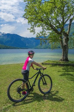 Aile aktif bir tatil. Yeşil hedef.