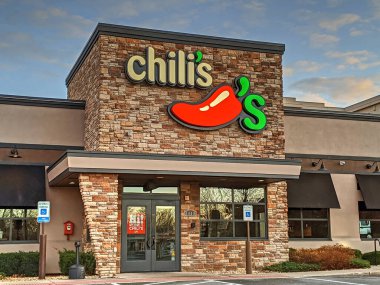 Chili 'nin Meksika aromalı restoran girişi, Chelsea Massachusetts Usa, 28 Kasım 2019