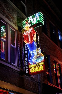  Alan Jackson country şarkıcısı iyi zaman barı, tarihi Nashville şehir merkezi.