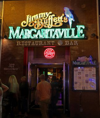 Jimmy Buffets Margaritaville restoranı ve barı, Nashville 'in tarihi merkezi.