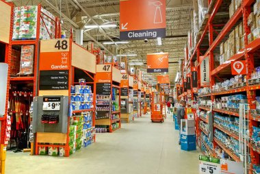 Home Depot mağazası, bölüm koridorları.
