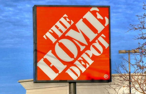 Home Depot inşaat malzemeleri mağazası, otoyol tabelası.