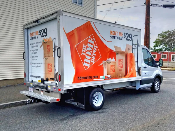 Home Depot Retailer Building Supplier Rental Moving Van Truck — Stock Photo, Image