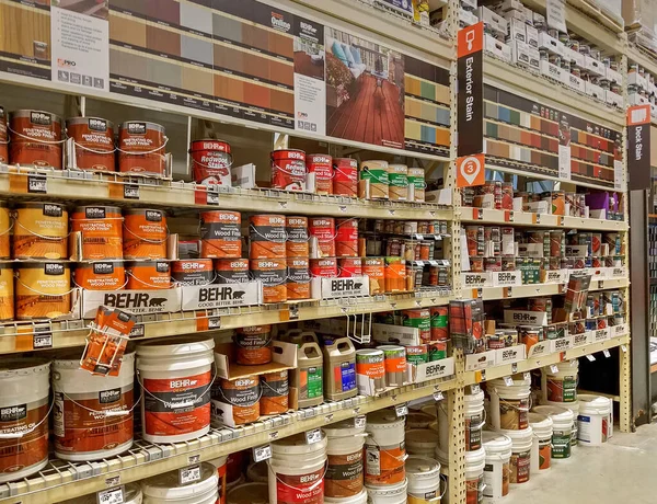 Home Depot Store Painting Department — стокове фото