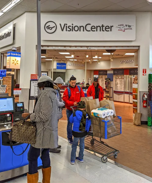 Walmart perakende mağazası görüş gözlük merkezi