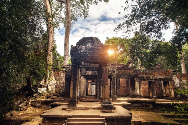 Angkor Wat karmaşık Kamboçya'daki antik Budist khmer Tapınak — Stok fotoğraf