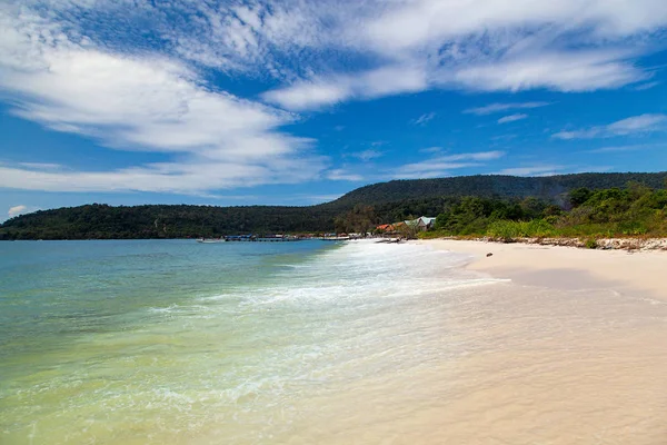 Beautiful view of long beach with white sand in Koh Rong, Cambod — Stock Photo, Image