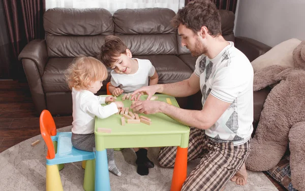 Día Del Padre Papá Pasa Tiempo Con Los Niños Felices — Foto de Stock